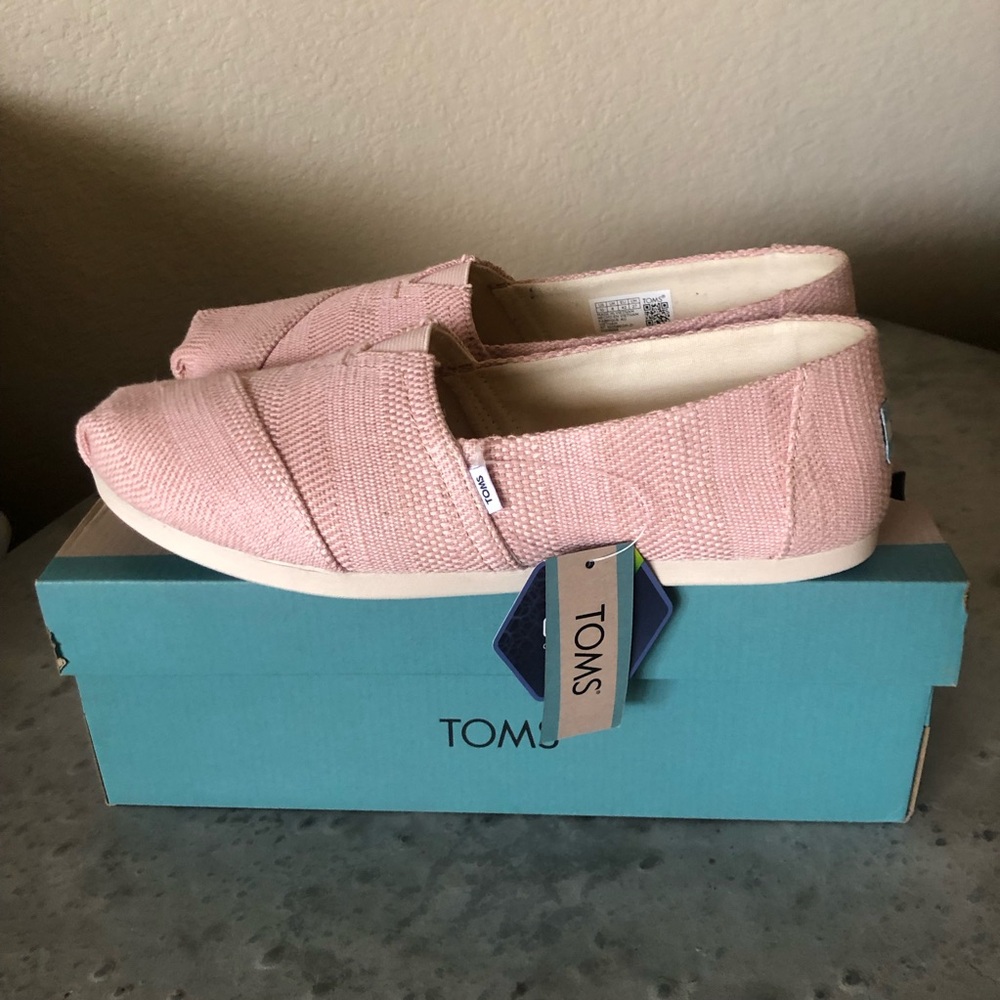 NEW W/BOX Toms woven espadrilles slip-ons soho 🐷 ☀️🌸